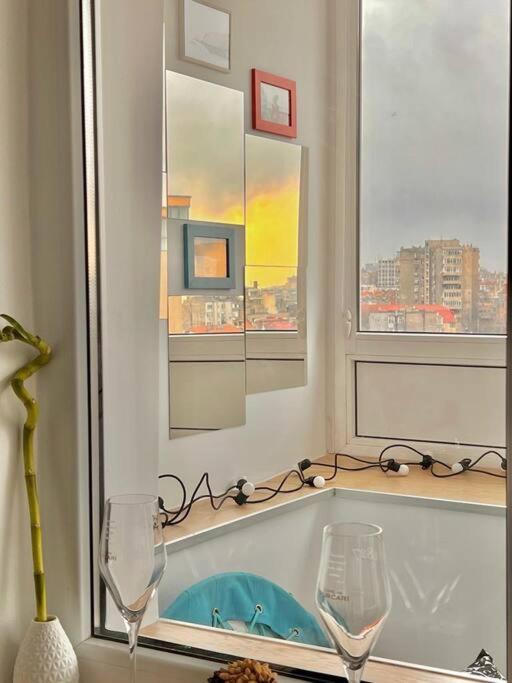 City View Studio In The Heart Of Bucharest Apartment Exterior photo